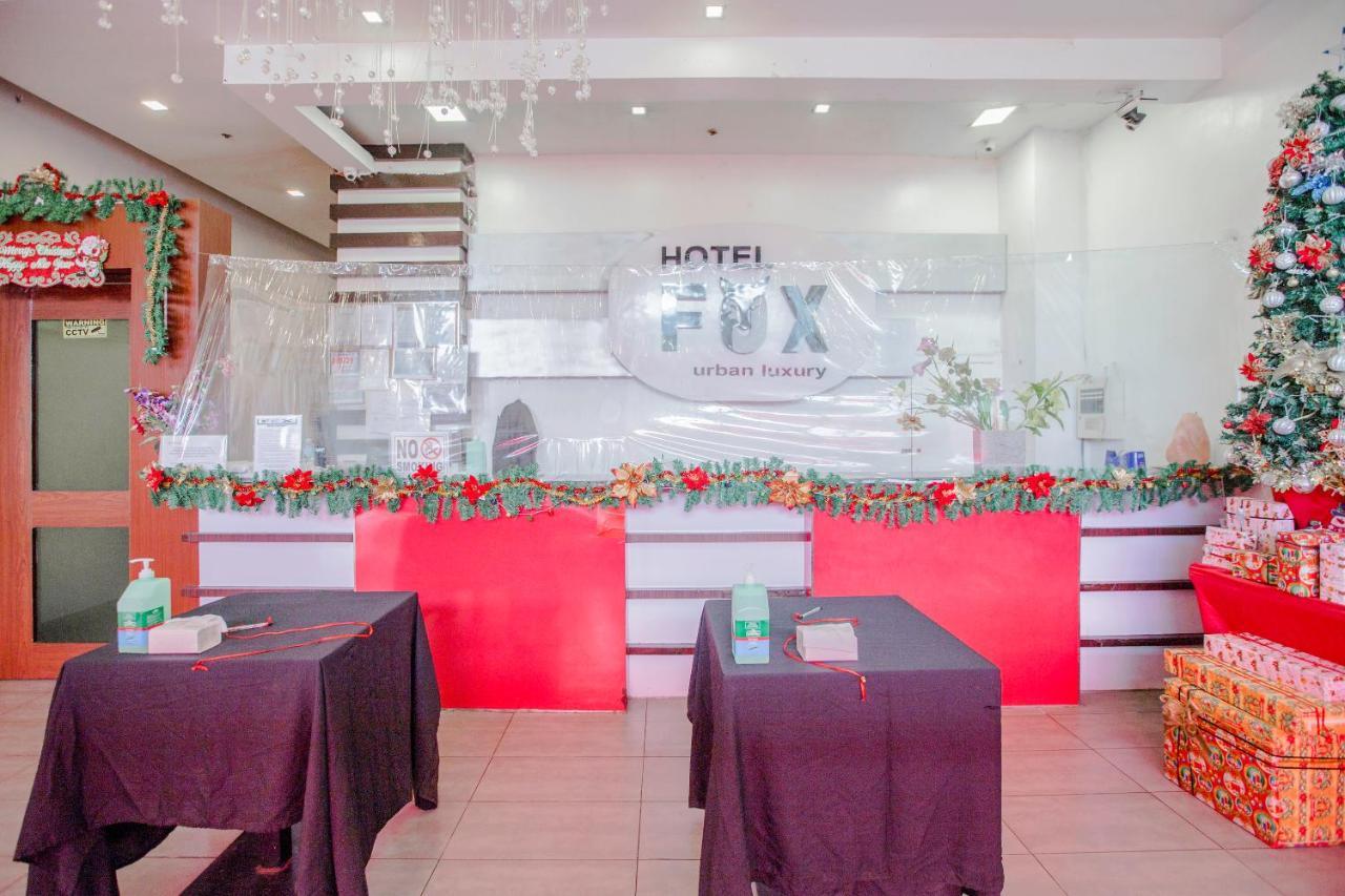 Oyo 637 Fox Hotel Quezon City Exterior foto