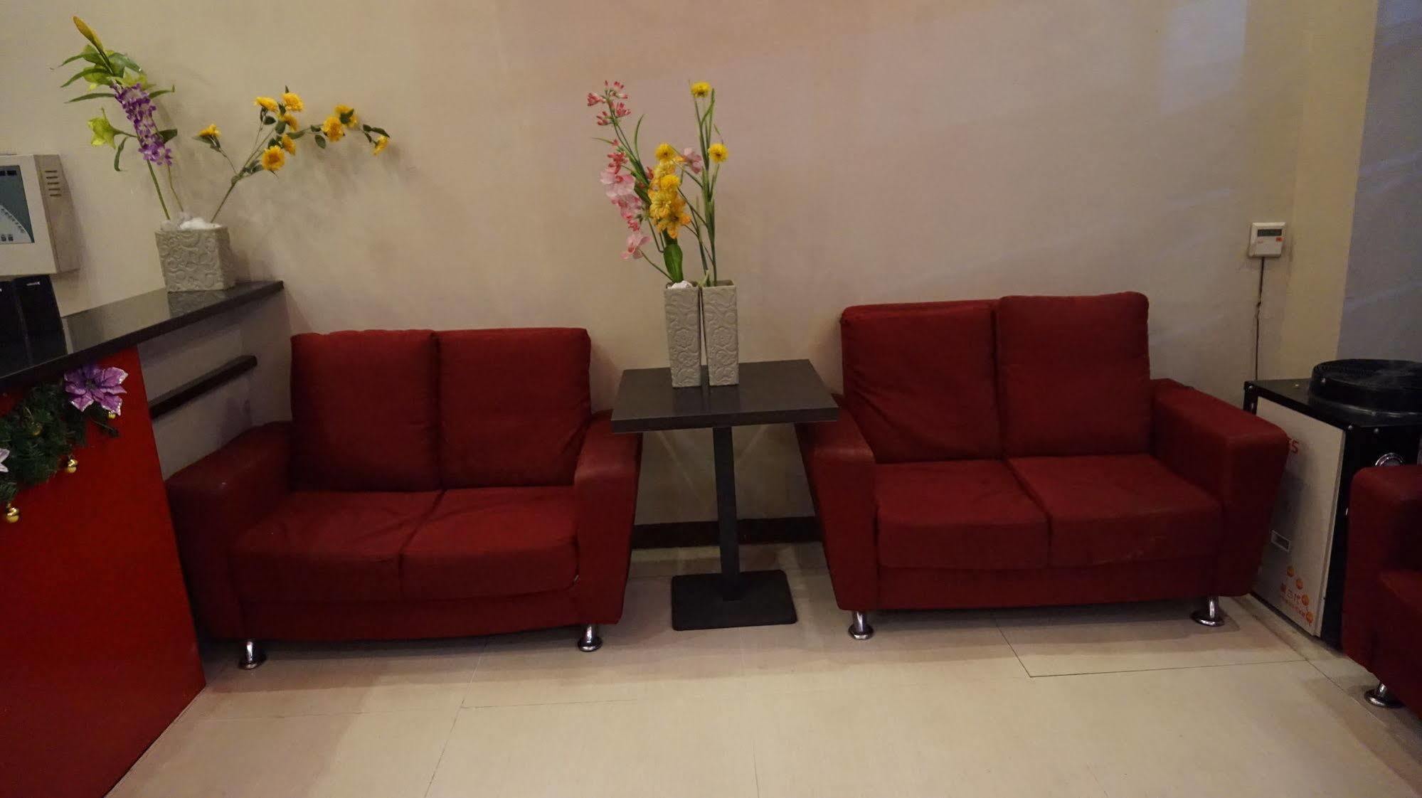 Oyo 637 Fox Hotel Quezon City Exterior foto